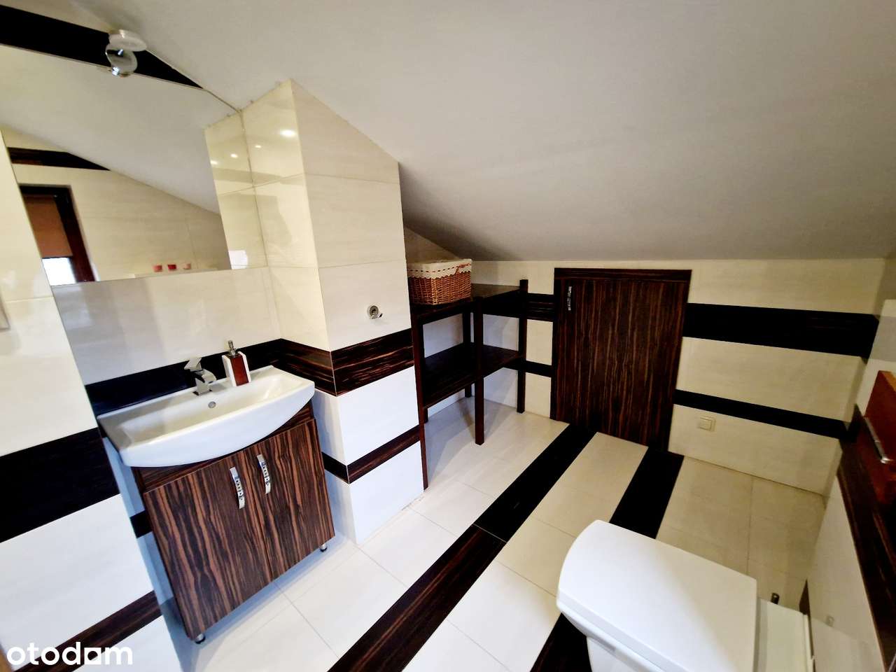 Solidny dom + budynek pod działalność w Złotorii-13