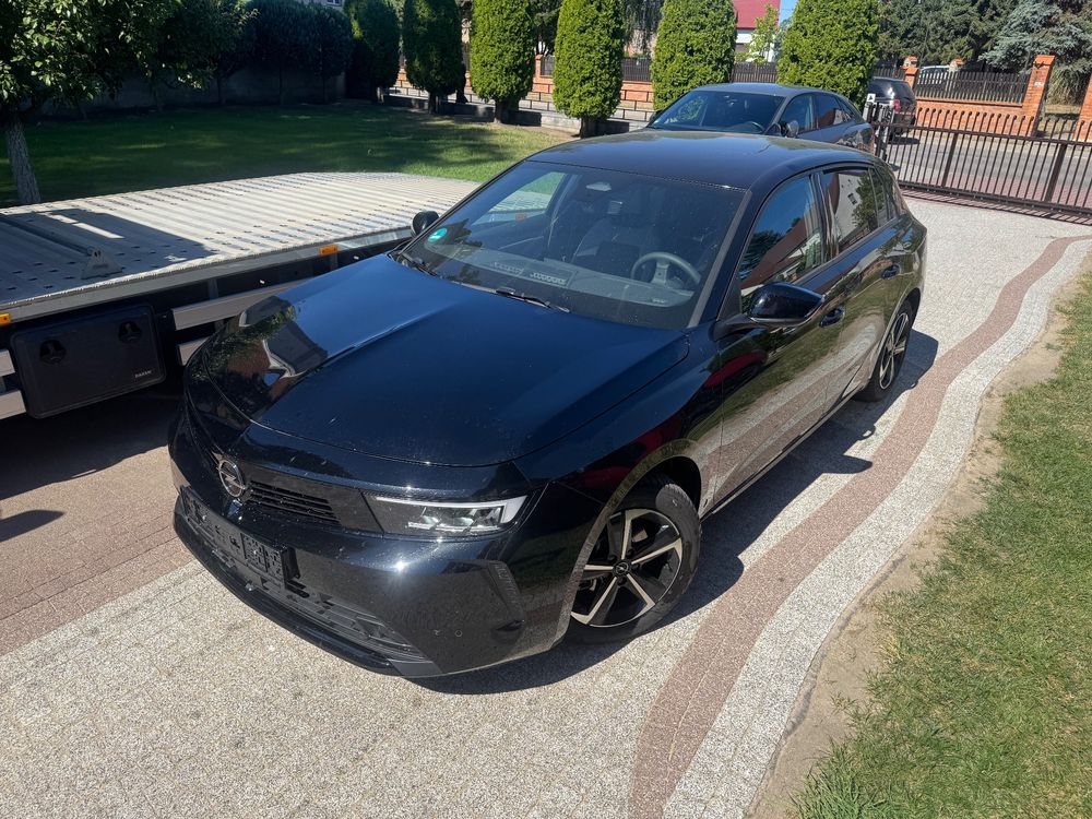 Opel Astra L (2021-) 1.2 Turbo Business Elegance 2025