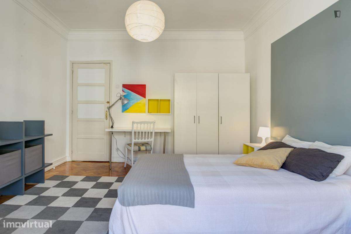 Quarto - localizado em São Sebastião Lisbon - Grande imagem: 4/18