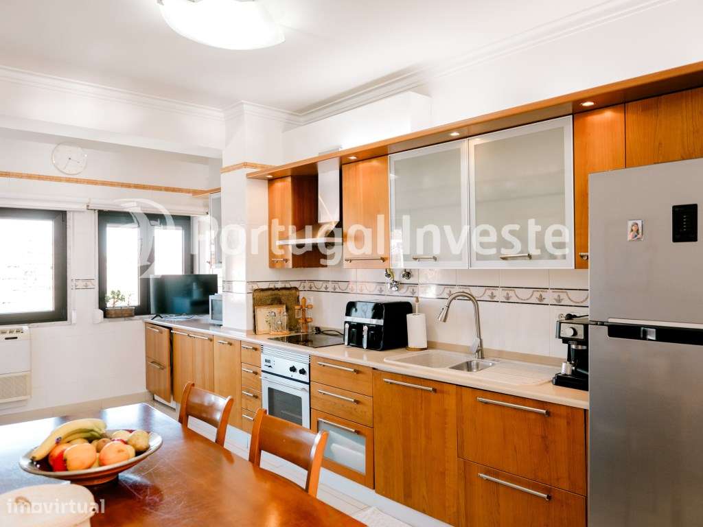 Excepcional apartamento de 4 assoalhadas na Cova da Piedade - Almada-15