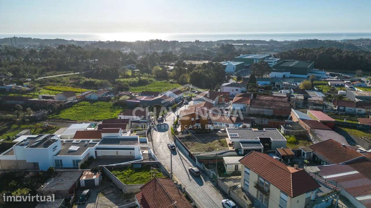 Moradia T3+1 em Canelas-Ref.MAD/02205/MH-39