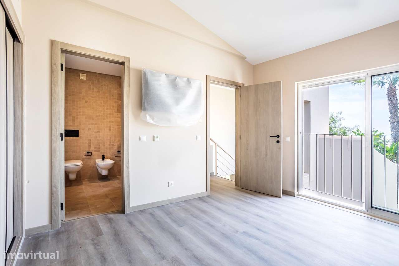 Moradia de Luxo em Condomínio Exclusivo com Piscinas no Carvoeiro-45