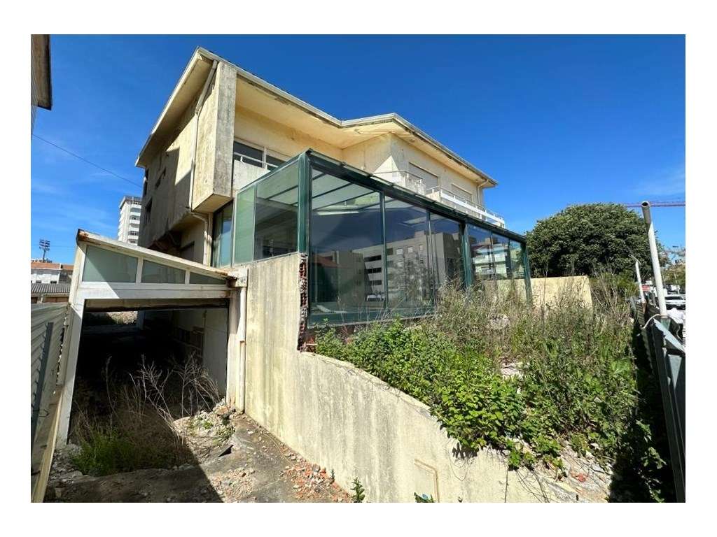 Vivenda T5 em Localização Excelente em Póvoa de Varzim - Grande imagem: 5/14