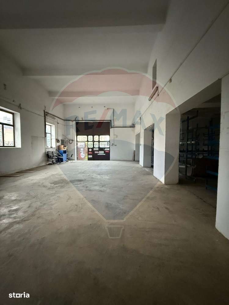 Hala - zona KAUFLAND Burdujeni-1