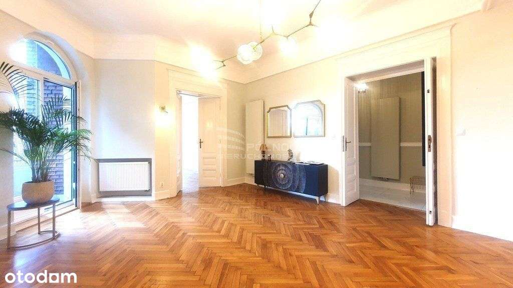 Klimatyczne mieszkanie w Kamienicy Szpondrowskiego - Pełny obrazek: 4/12