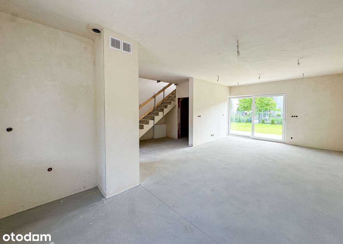 Dom blisko lasu | Wysoki standard: Podłogówka, ogrodzenie, rolety-10