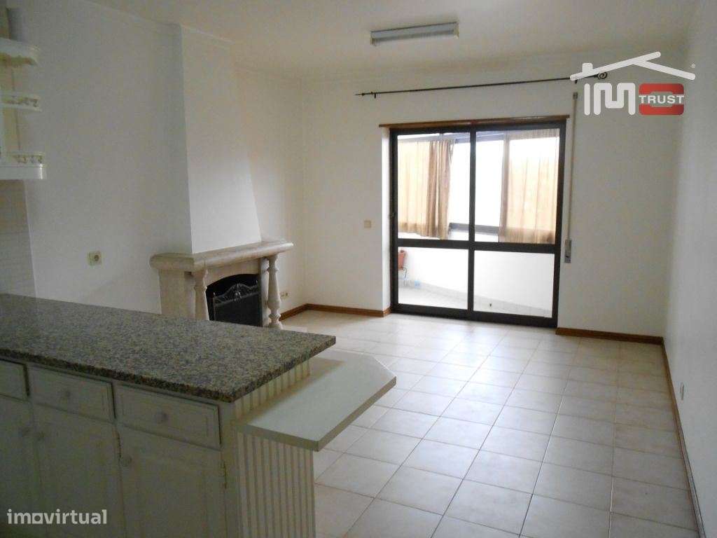 Apartamento T2 centro de Fátima - Grande imagem: 1/15