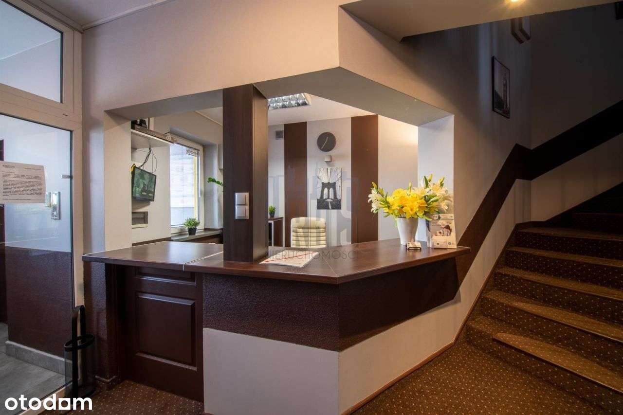 Budynek biurowy do sprzedania-8