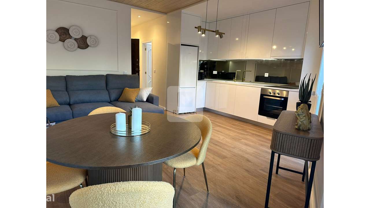 Apartamento T2 Luminoso com Varandas no Bonfim - Grande imagem: 5/22