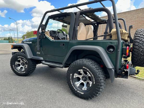 Jeep Wrangler 2.5 Sport Soft Top - 8