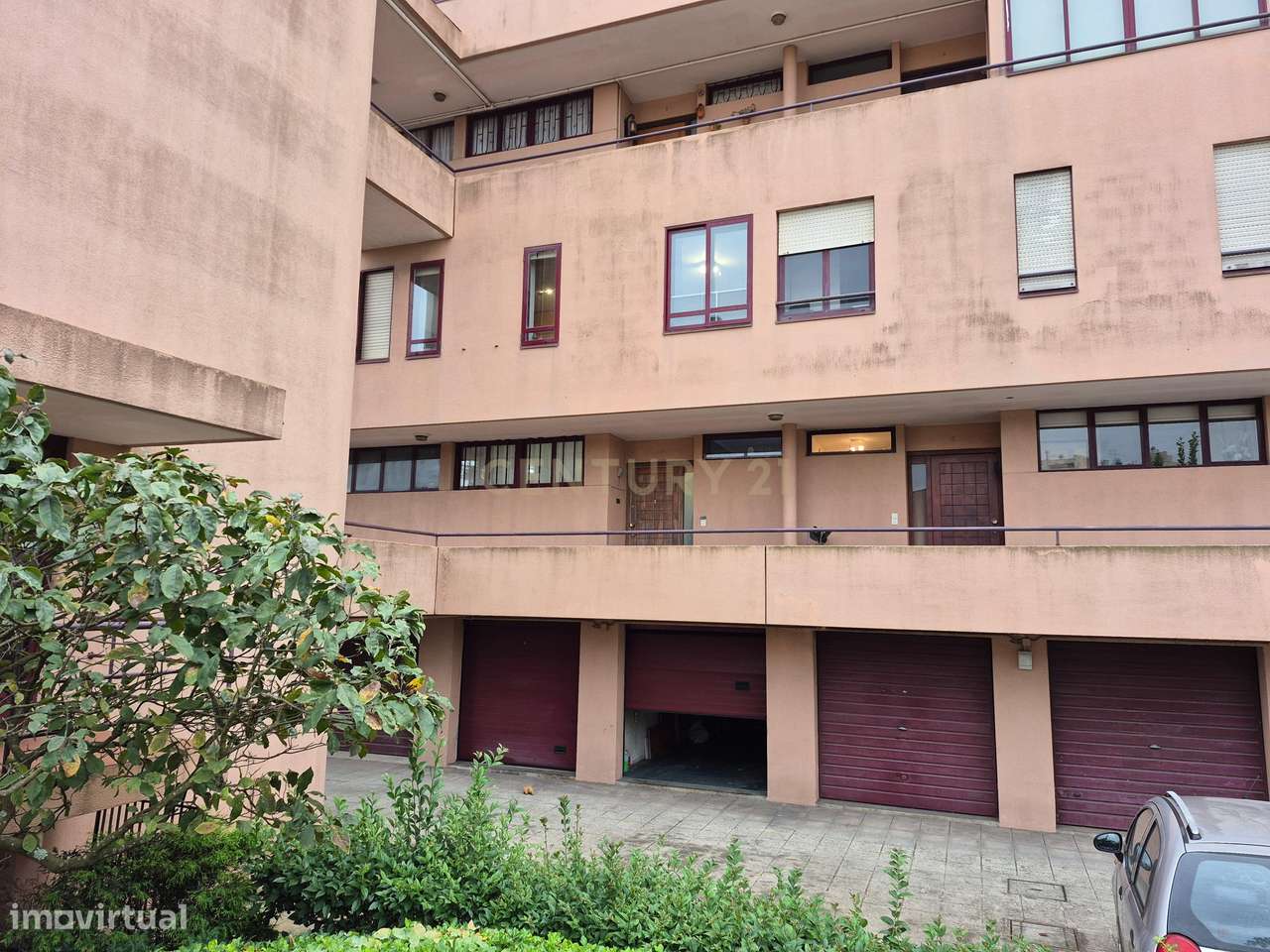 T3 Duplex Remodelado na Senhora da Hora-0