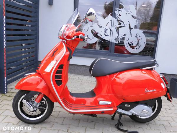 Vespa GTS - 19