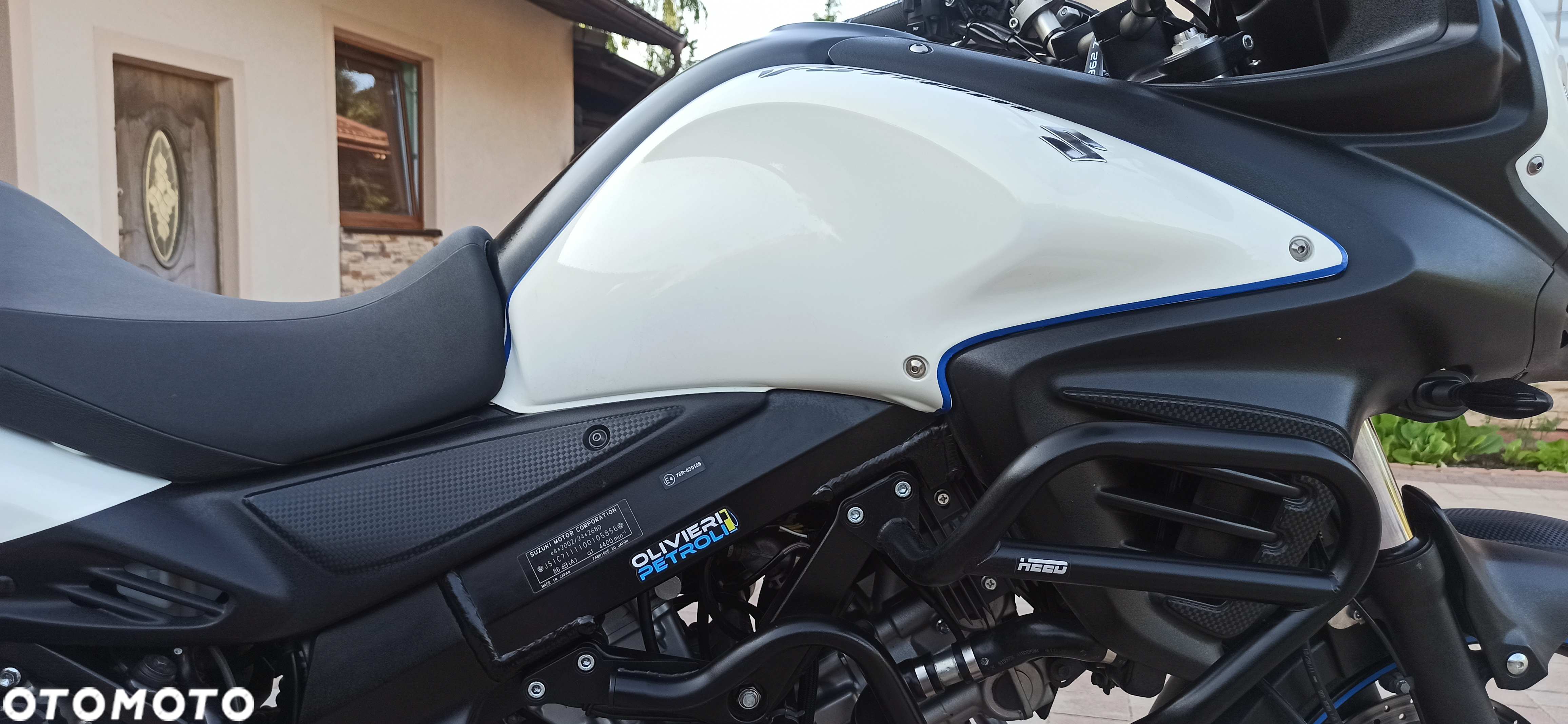 Suzuki V-STROM - 27