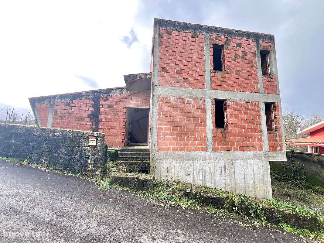 Moradia T4 para venda-9