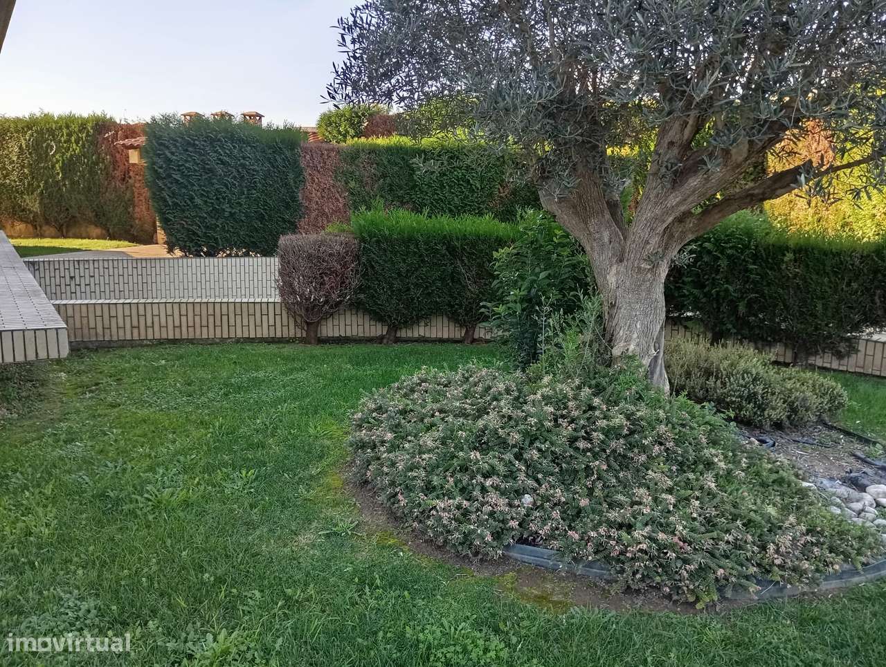 Fantástico apartamento T2 com terraço em condomínio fechado em Canelas-27