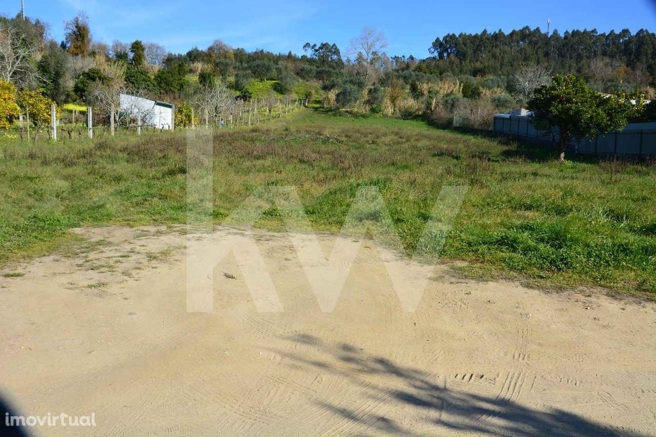 Terreno em  Zona Residencial  R1| 3324 m2 | São Facundo | 8 km do Cent