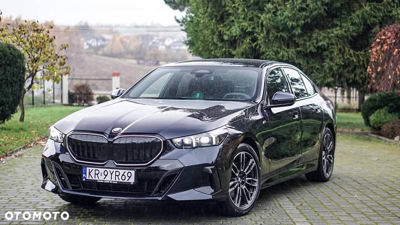 BMW Seria 5 520d xDrive mHEV M Sport - 2