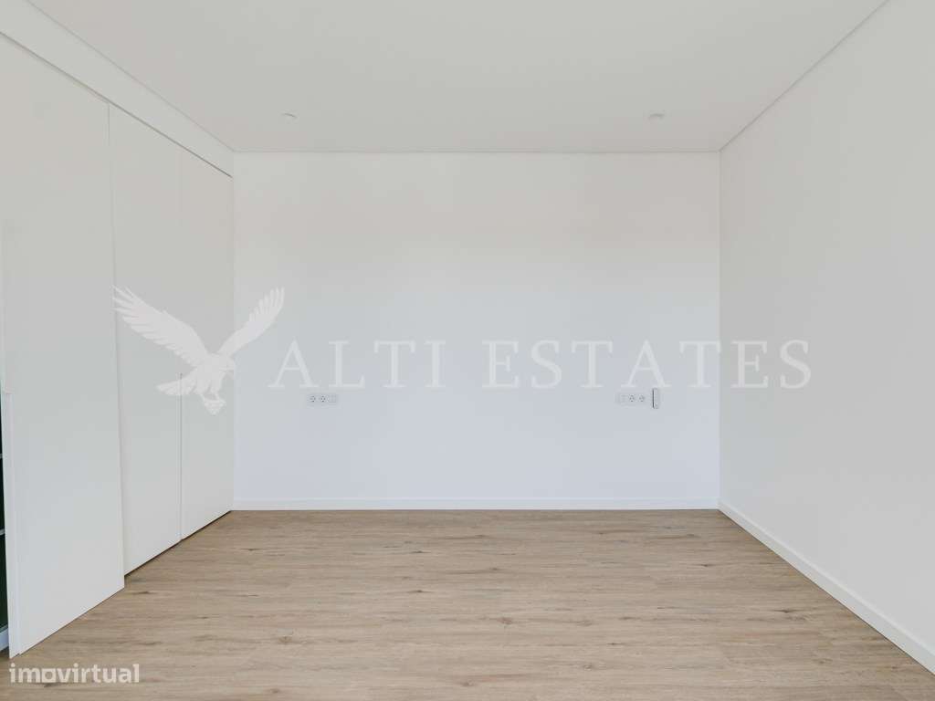 Moradia moderna T3+1 recém-construída em Murches-30