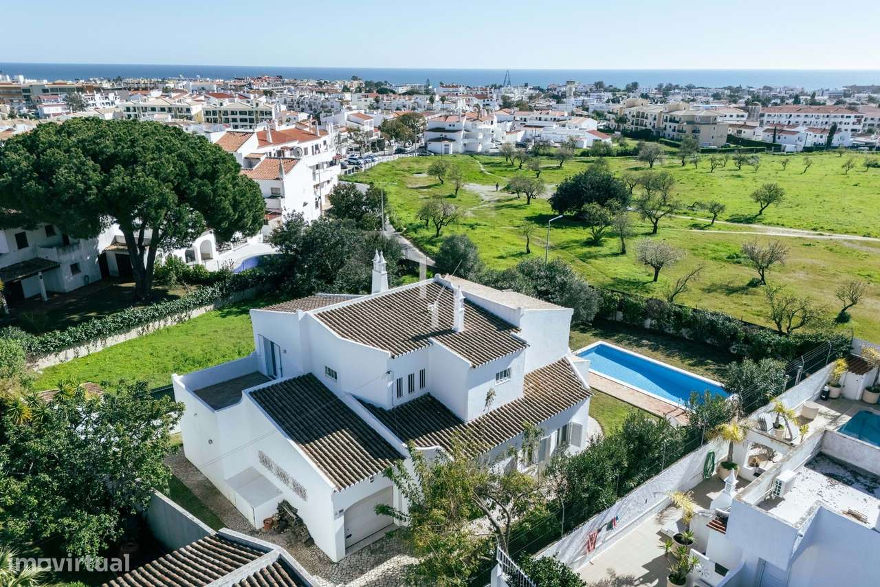 Moradia T5 para venda com vista mar, em Albufeira-33