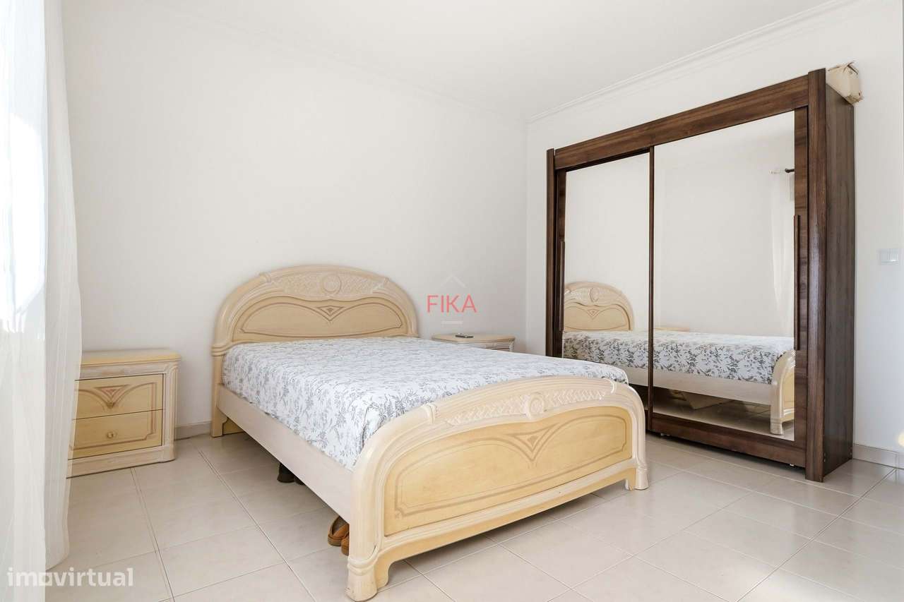 T2 no Seixal junto à Baía-5