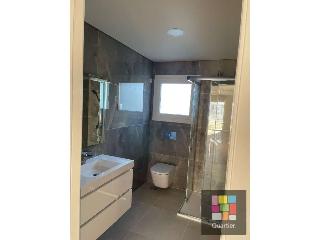 Moradia T4 em Azeitão - Conforto, Espaço e Qualidade de Vida!-6