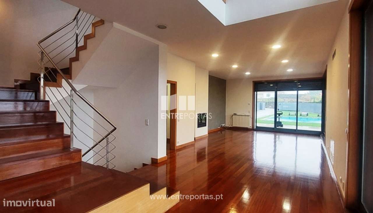 Venda de magnífica moradia V3+1 c/ piscina, Perre, Viana do Castelo - Grande imagem: 4/29