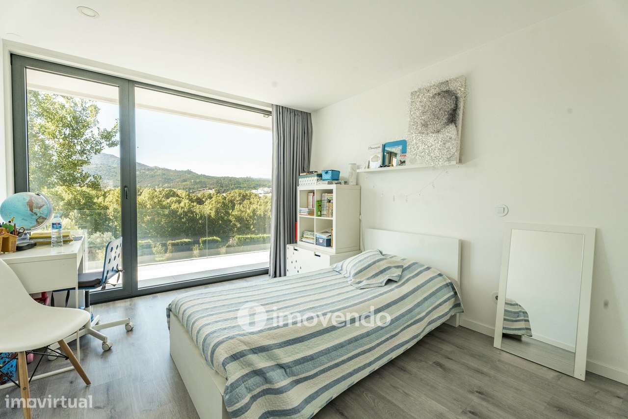 Moradia T3 única, mobilada e equipada, em Cabeceiras de Basto-28