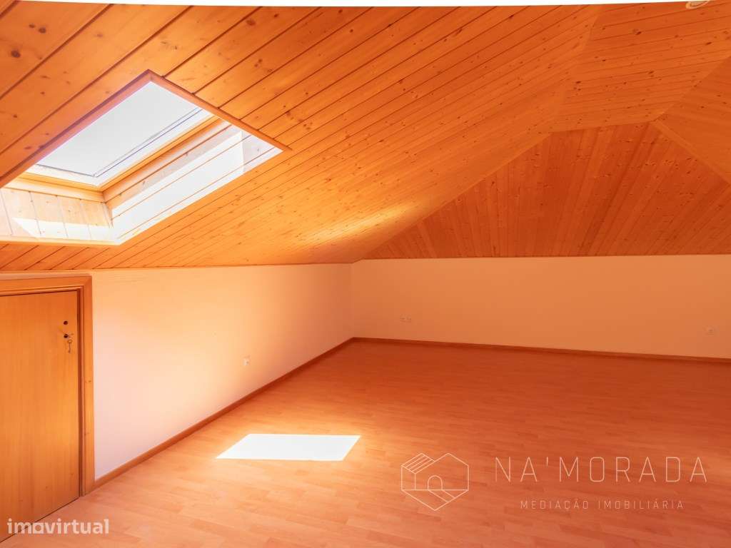 MORADIA UNIFAMILIAR T3+1 COM JARDIM EM CANEDO-20