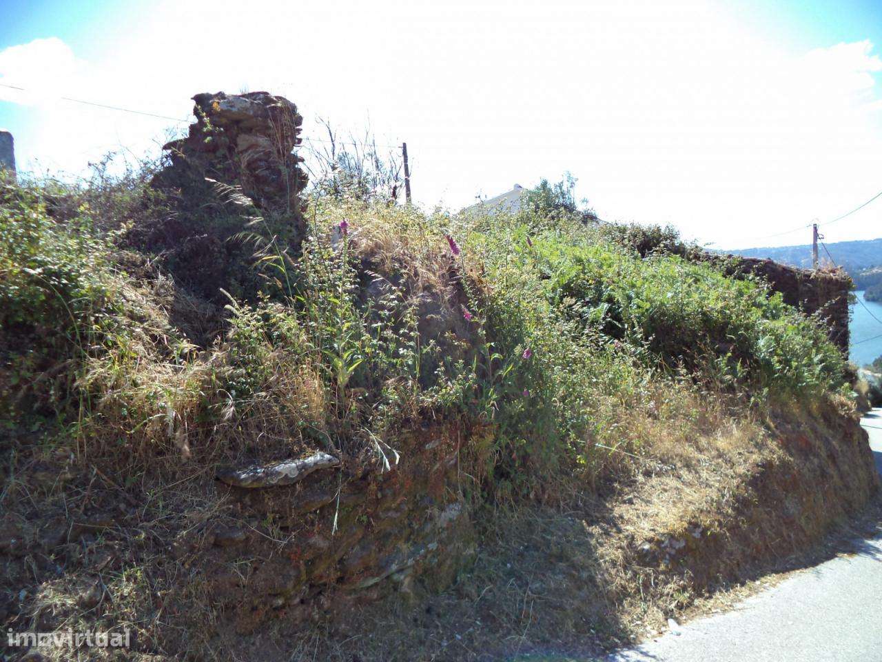 Terreno urbano, próx. da Albufeira do Castelo do Bode-8
