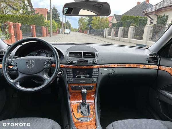 Mercedes-Benz Klasa E 200 CDI Automatik Elegance - 15