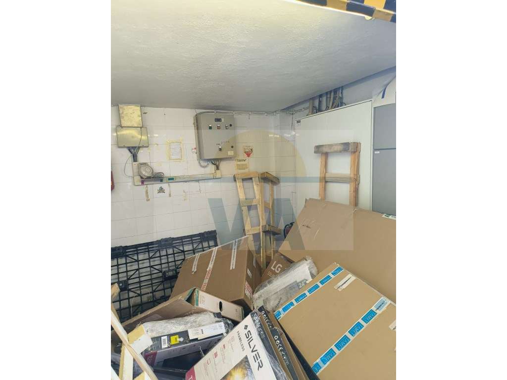 Armazém para Venda em São João da Talha - Excelente Oportunidade às...-7