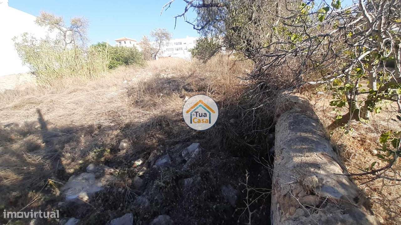 Terreno com Viabilidade de Construção de Moradias na Vila de São Brás - Grande imagem: 2/13