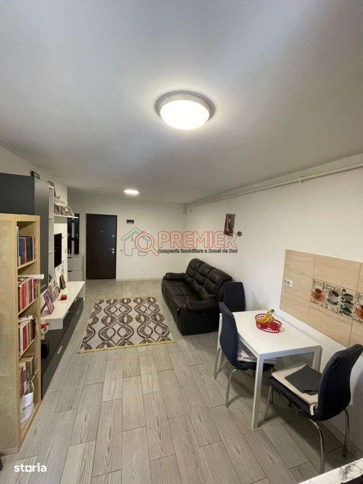 OCAZIE! 79.500 Euro -  2 camere open space - Metrou Aparatorii Patriei - Imagine principală: 4/12