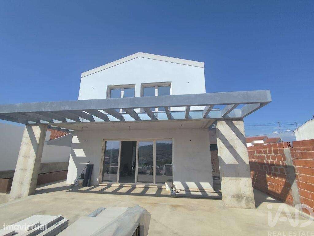 Casa / Villa T3 em Vilar de 225 m2 - Grande imagem: 3/40