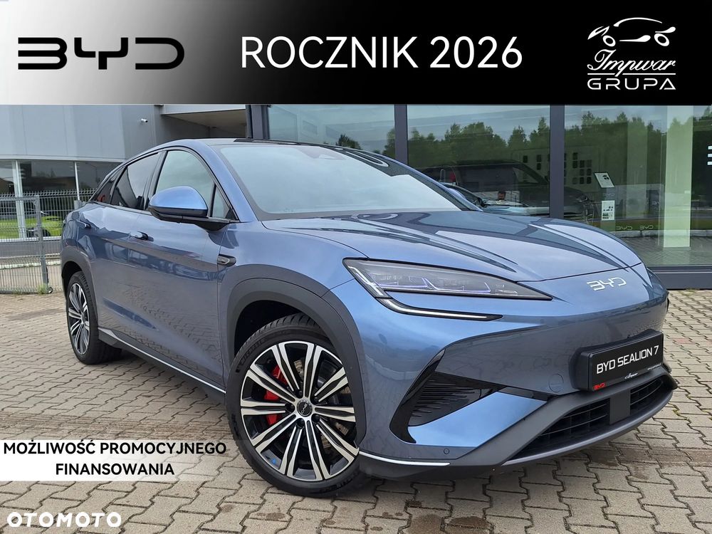 4,5 S (0-100 km/h) / Zasięg 502 km / Head-Up / Dynaudio®