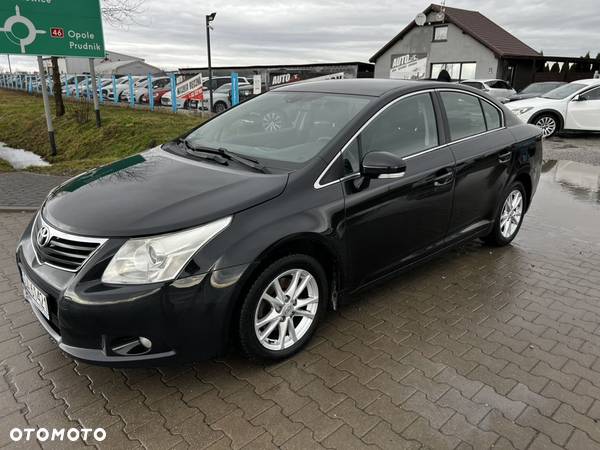 Toyota Avensis 2.0 D-4D Luna - 2