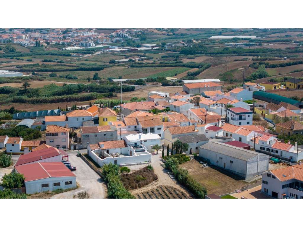 Apartamento T2 Totalmente Renovado a 5min. da Areia Branca, Lourinhã-20
