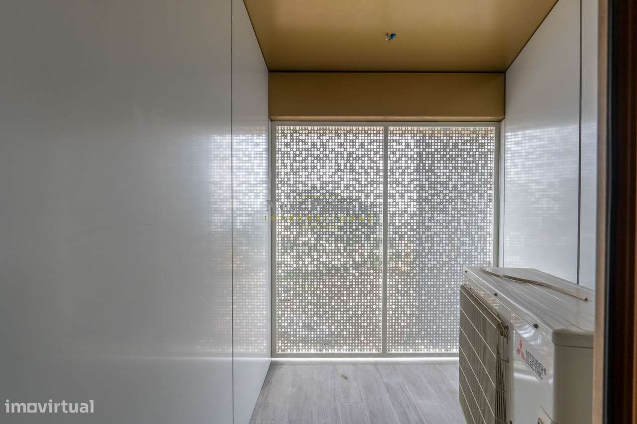 Apartamento T5 Duplex Antas-13