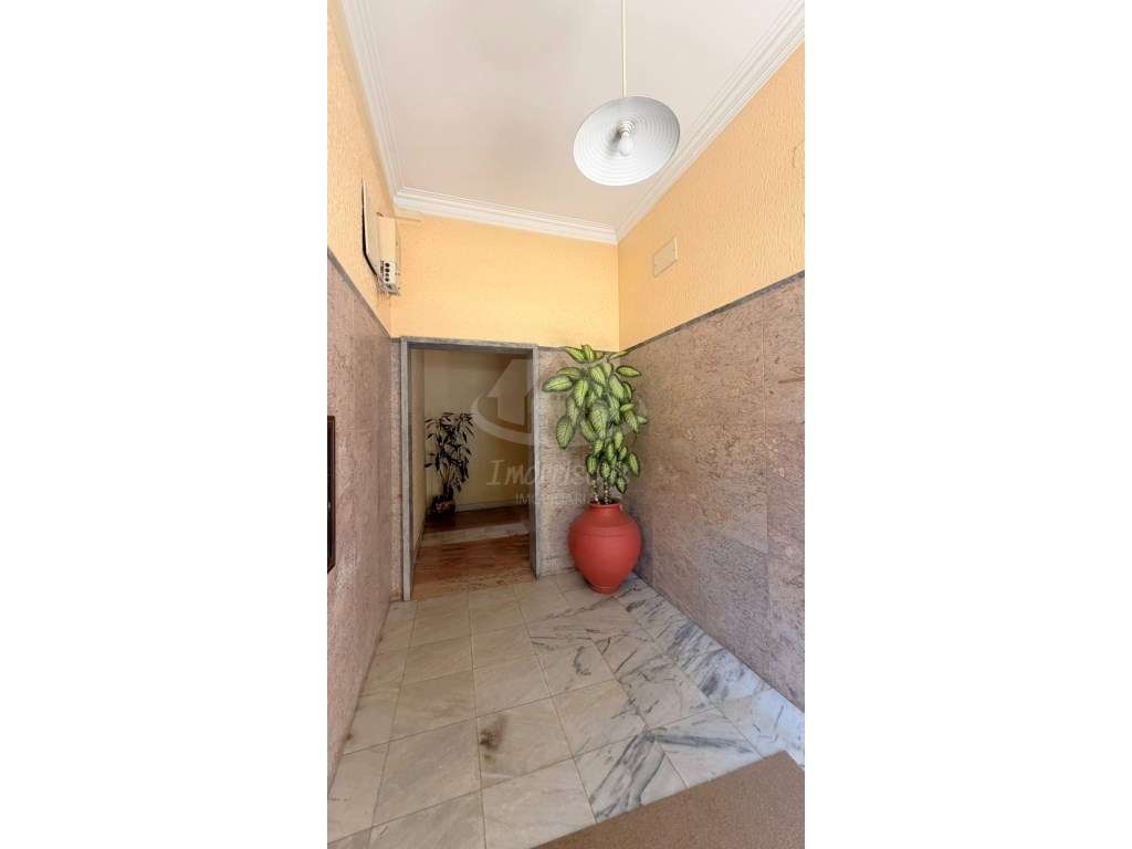 Apartamento T3 em Sacavém-15
