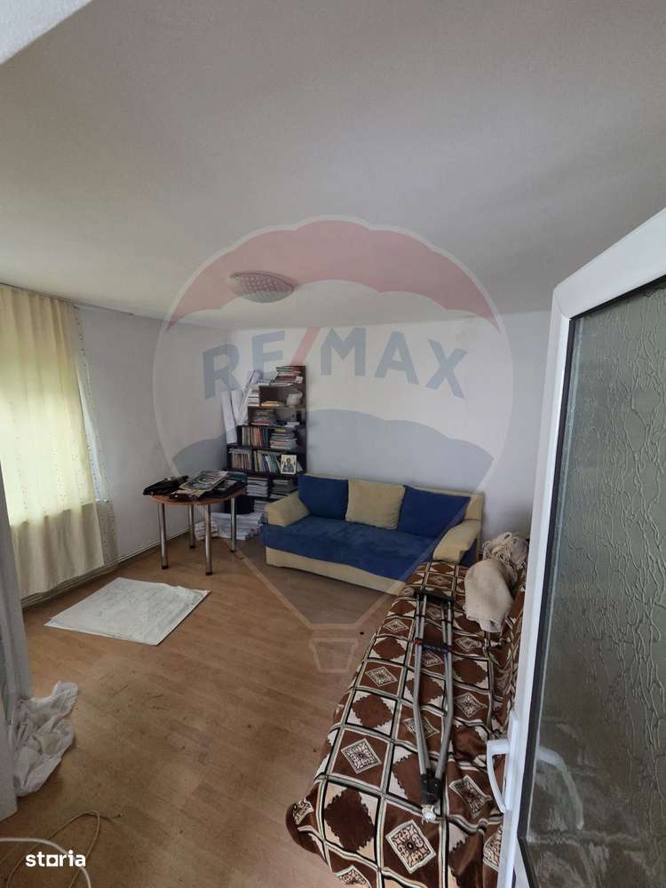 Ansamblu casa de locuit, hala productie ,spatiu de birouri si teren-9