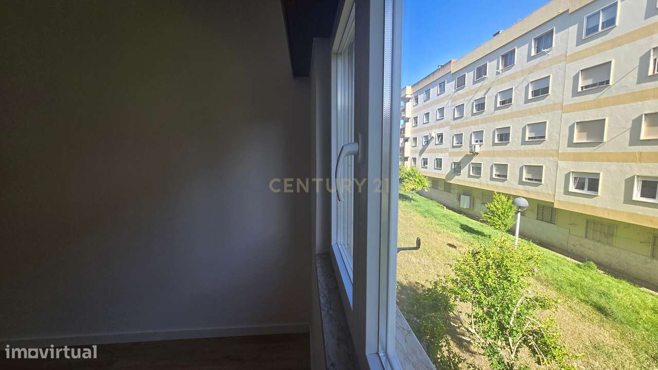 Moderno Apartamento T1 em Venteira, Amadora-16
