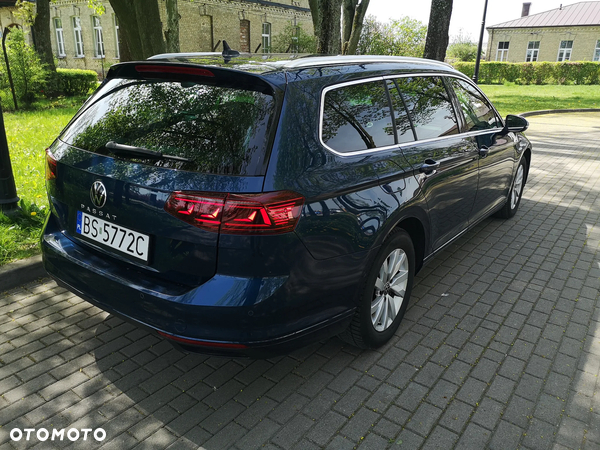 Volkswagen Passat Variant 2.0 TDI SCR DSG Business - 4