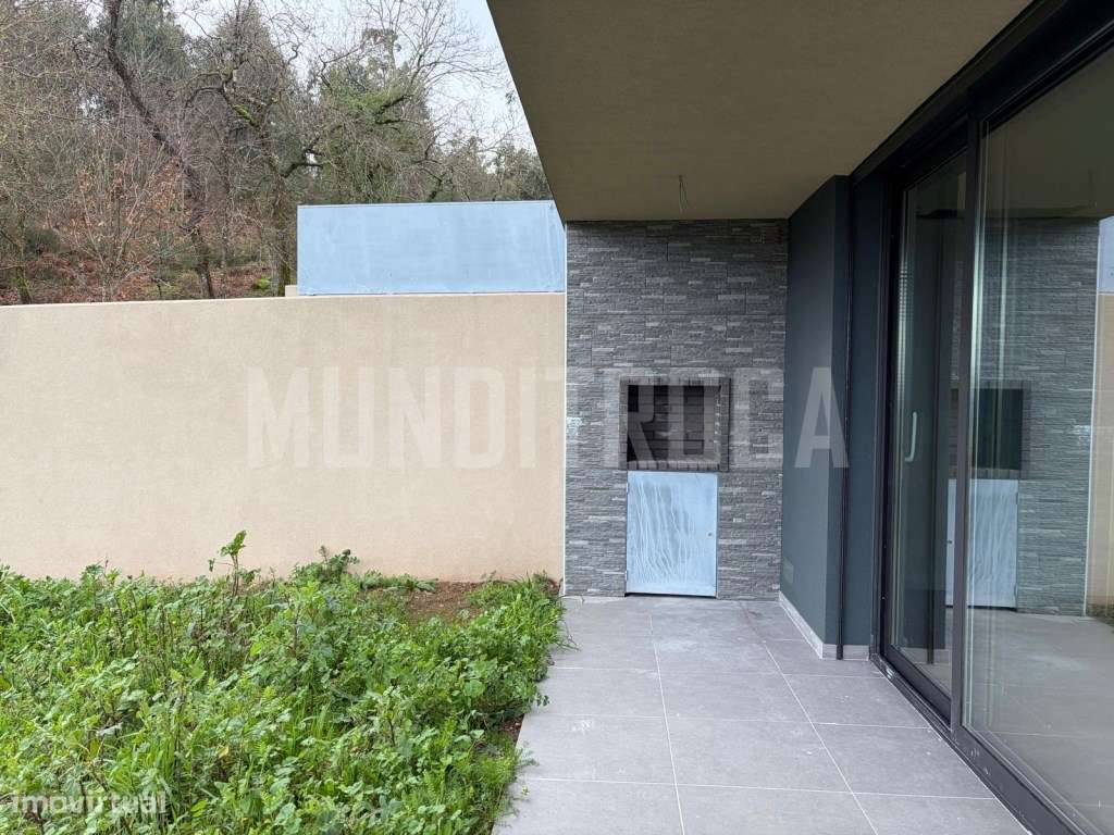 Moradia gaveto em Lanhoso - pronta a habitar - Grande imagem: 5/19