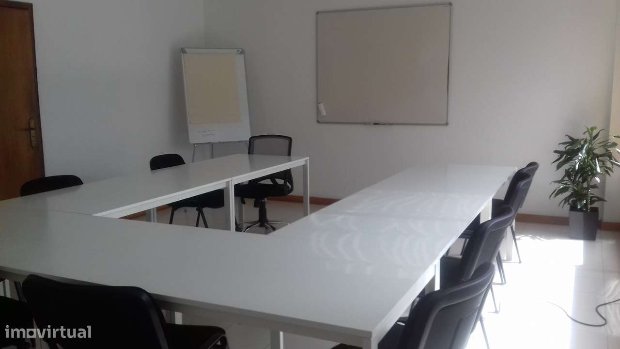 Sala de formação, reunião, workshops - espaço coworking - Grande imagem: 4/6