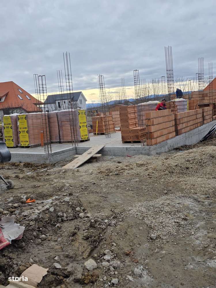 Casa individuala,Salicea,zona centrala,5 camere,teren 1100mp - Imagine principală: 2/12