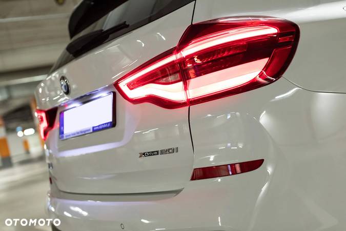 BMW X3 xDrive20i - 11