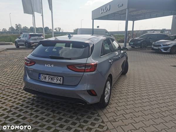 Kia Ceed 1.5 T-GDI M - 4