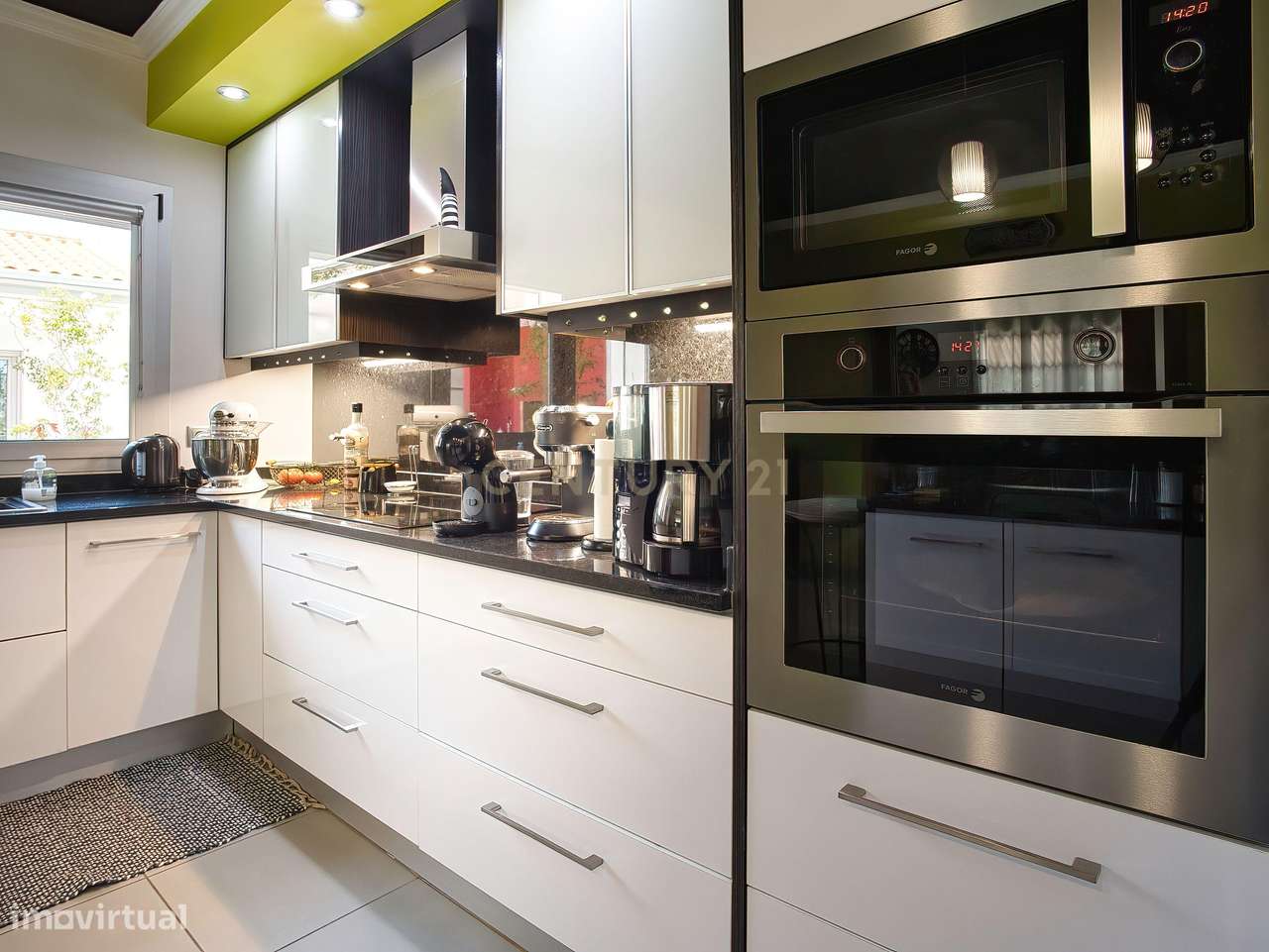 Moradia T4  como nova com Piscina  e vista serra dos Candeiros-13