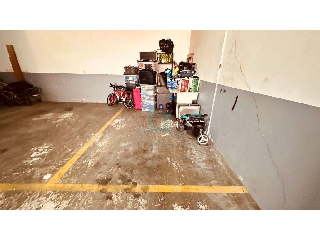Excelente T2 com Lugar de Garagem e elevador em S. Cosme-20