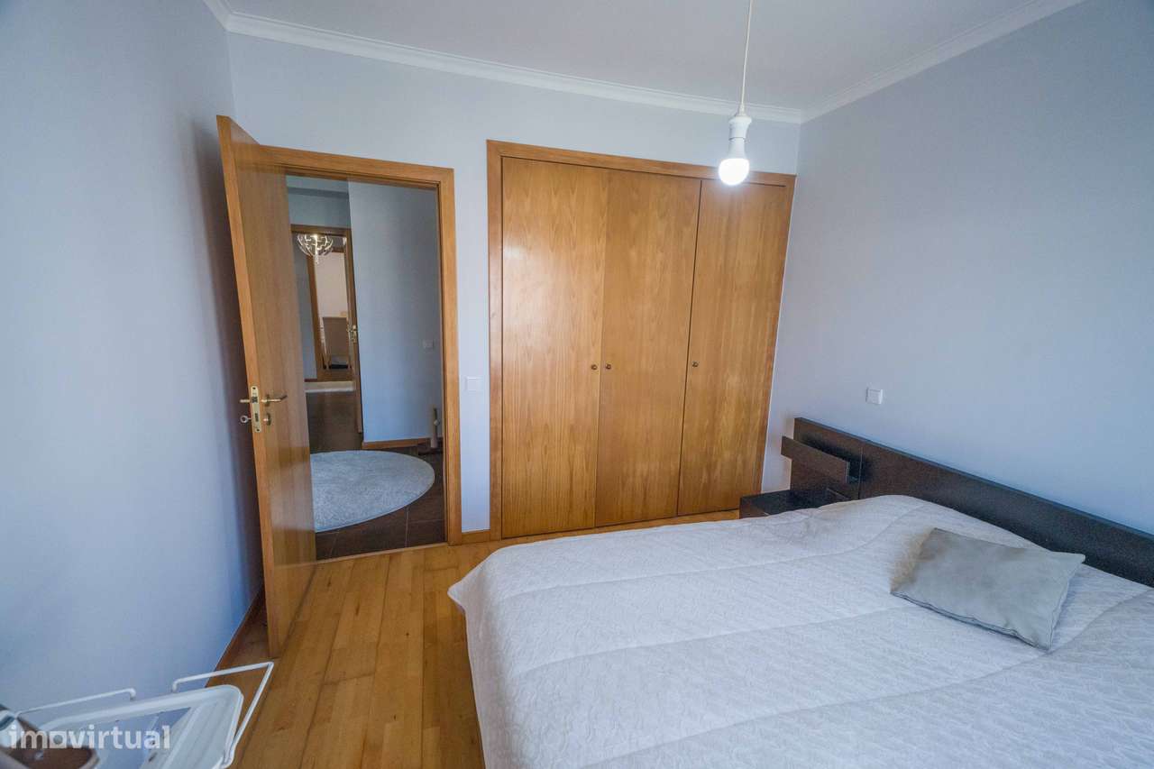 Apartamento T3 à venda em Santa Maria de Lamas-5